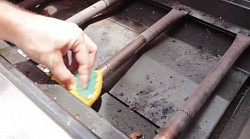 How to clean a gas braai