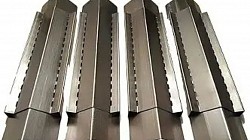 How do I prevent flare-ups when cooking fatty meats on a gas braai?